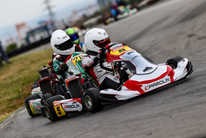 1688975368-tuzlakarting2023-junior-kadinlar-aysecebi.jpg